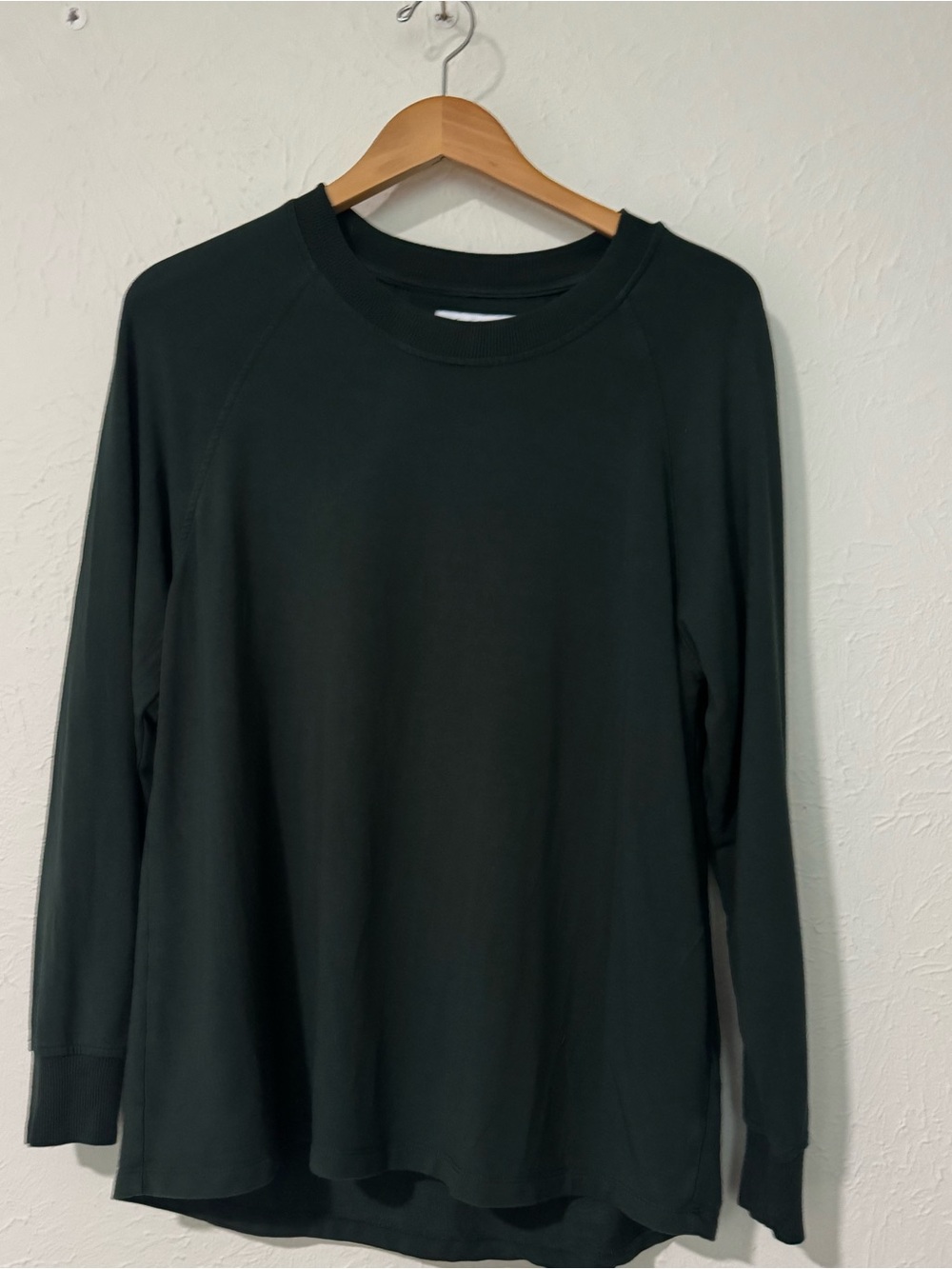 Lake Pajamas long Sleeve Crew-Neck Top Size Large